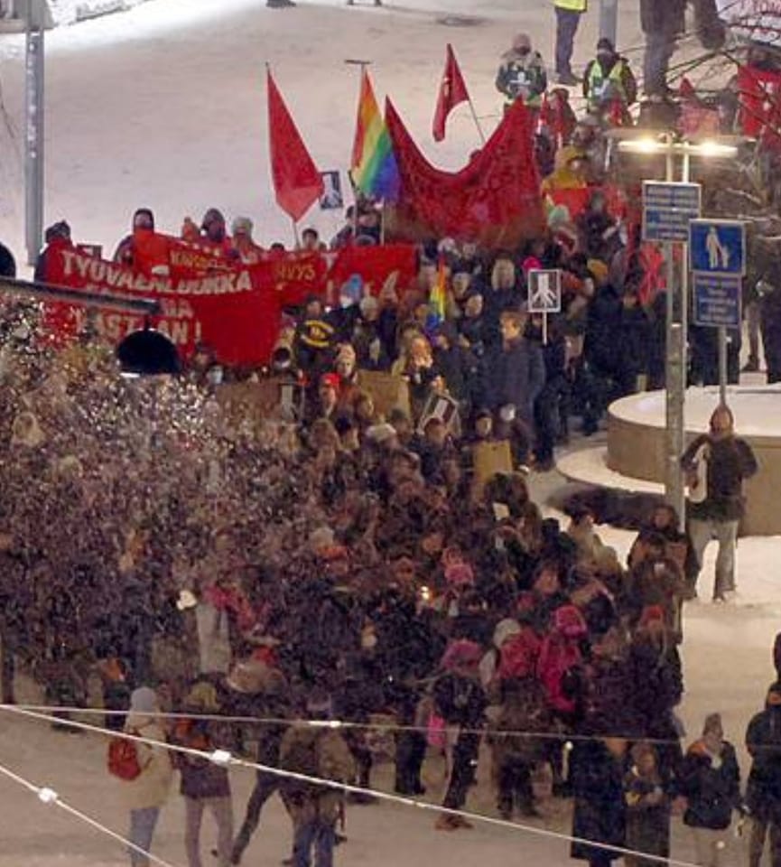 itsenäisyyspäivä kulkue vasemmisto pride väkivalta neuvostoliitto punakaarti punalippu